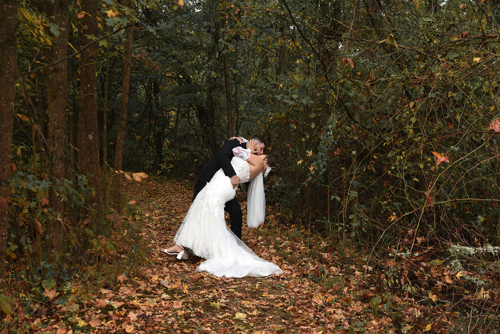 Andrea + Noah wedding at Mountain Willow Manor · Whitwell, TN — frame 2